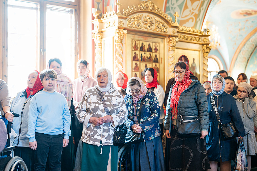 Архиерейское богослужение в Воскресенском храме города Подольска